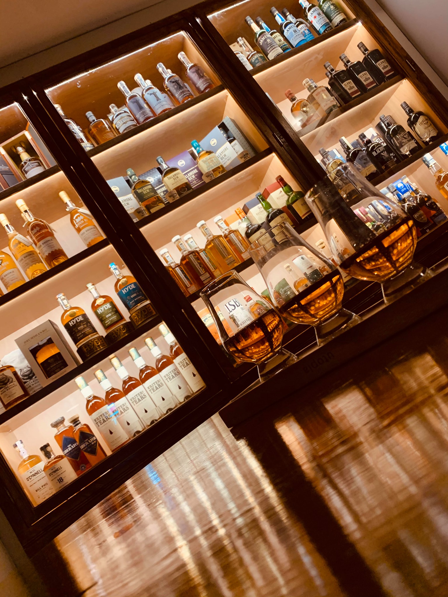 Montgomery's Whiskey Bar 